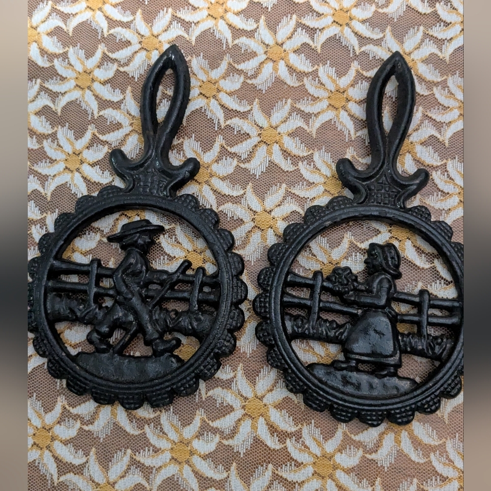 Amish trivets Dalecraft Set of 2 Amish Man & Woman Cast Iron Trivets